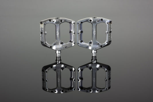 Renthal Cycle Revo-F Flat Pedal- Polished silver